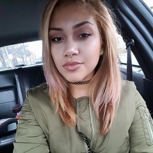 Meet your Posher, Alexandra